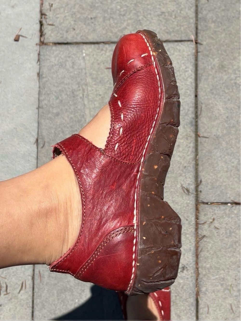 El Naturalista Vintage Red Leather Mary Jane Flats - Picture 3 of 7
